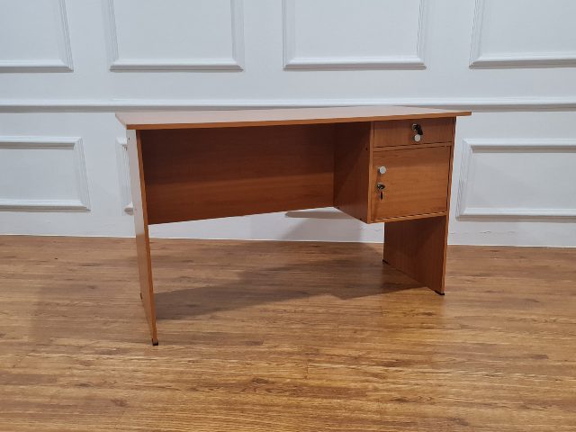 Meja Kantor Grace type MB G-124