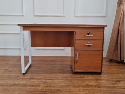 Meja Kantor Grace type MT G 562 CHERY